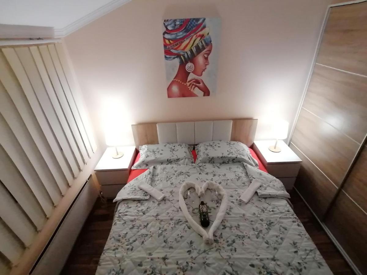 Apartman Dionis Sm Sremska Mitrovica Exterior foto